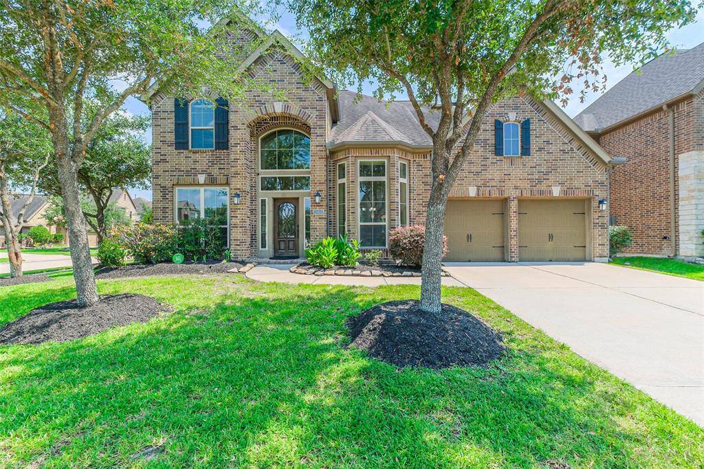 Must see this 4 bedroom 3/2 bathrooms
