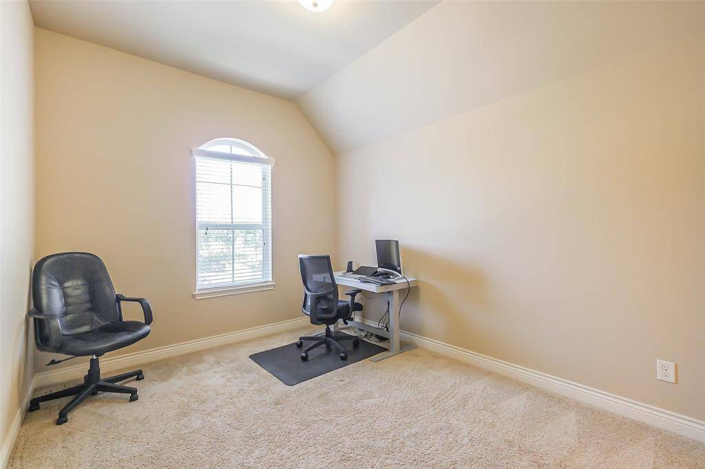 2nd bedroom upstairs
