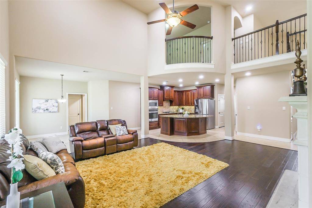 High ceilings in living room