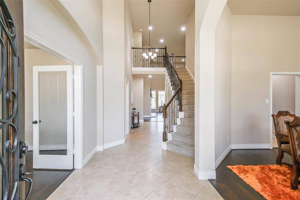 Lovely entrance