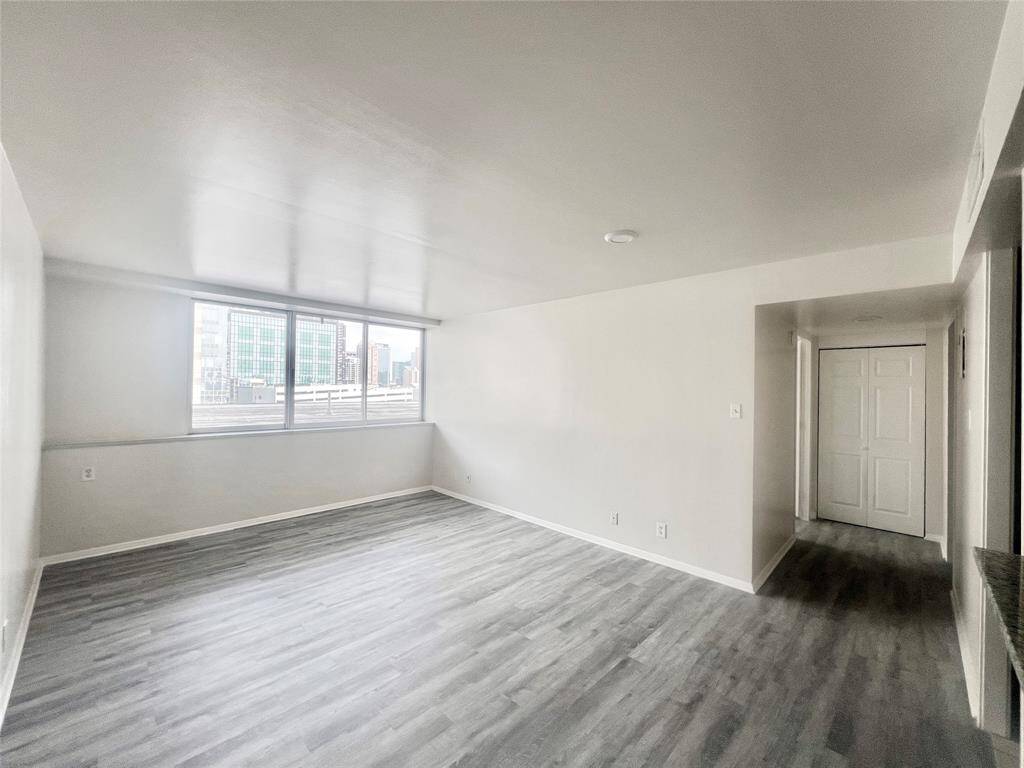 Living area - view from entry hallway