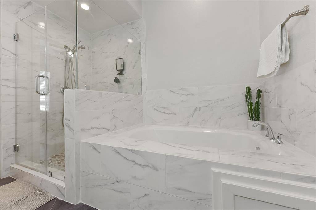 soaking tub