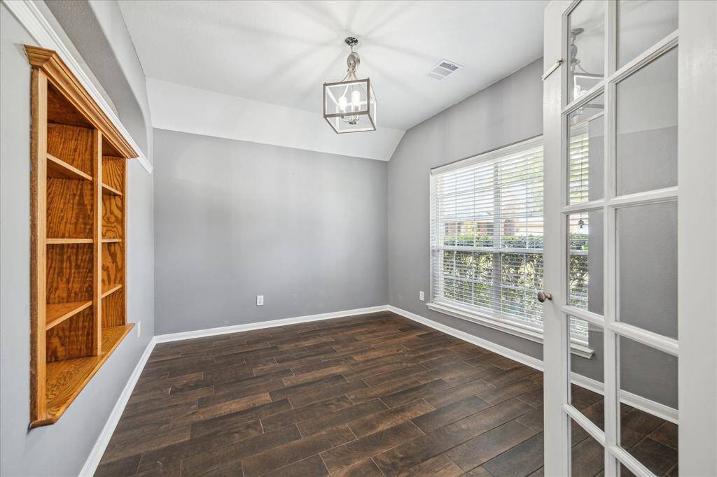 Spacious Study with Abundant Natural Light