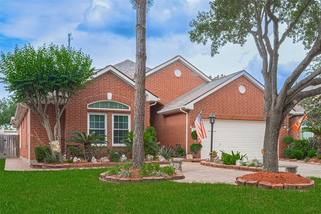 A picture perfect lawn that reflects pride of ownership
