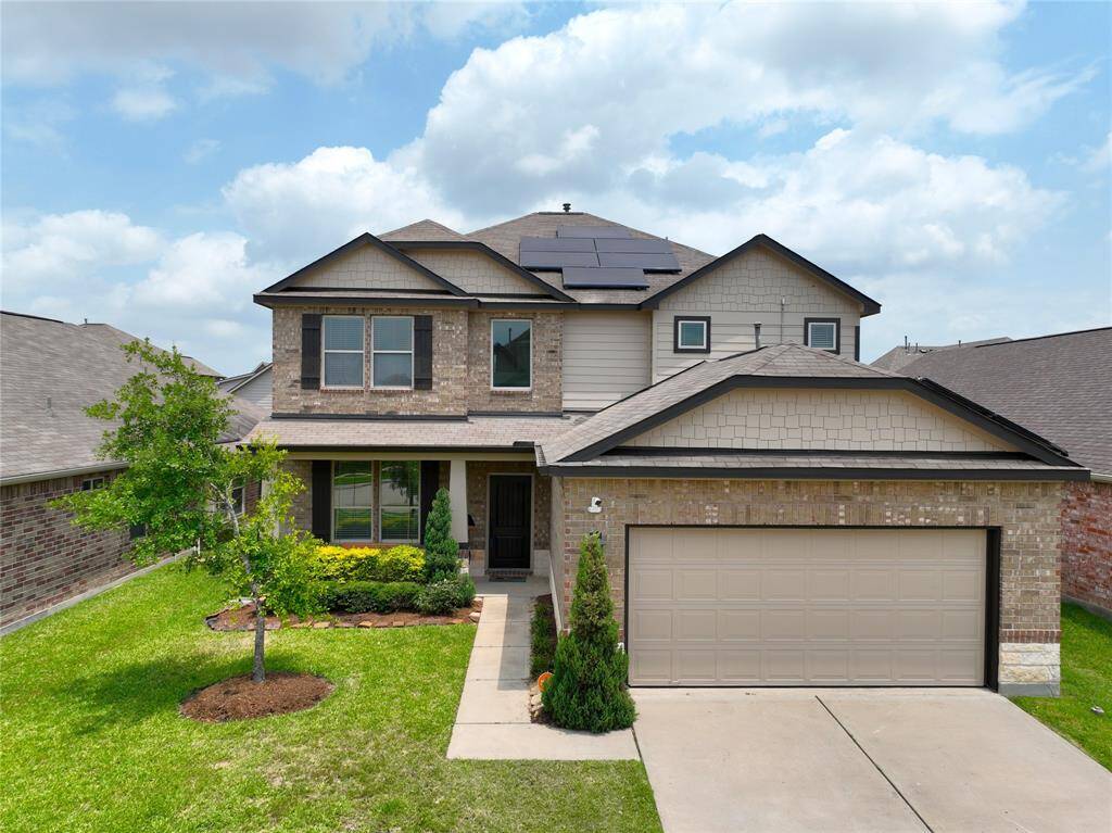 Beautiful home on Cypress Red Oak!