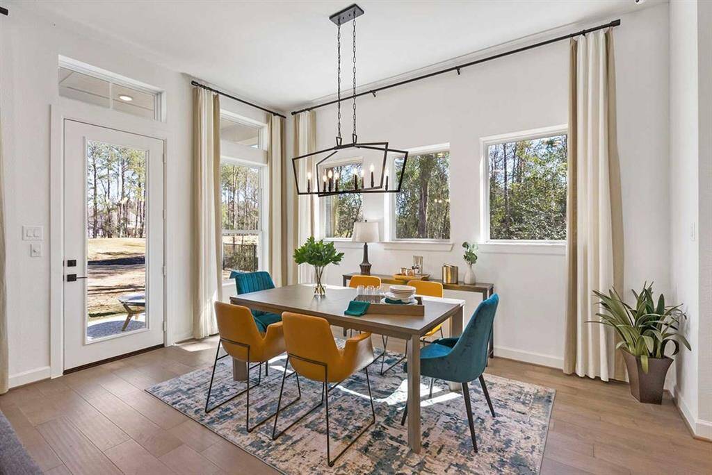 Photo does not represent actual home options and selection. Ask Sales consultant for specific selections.