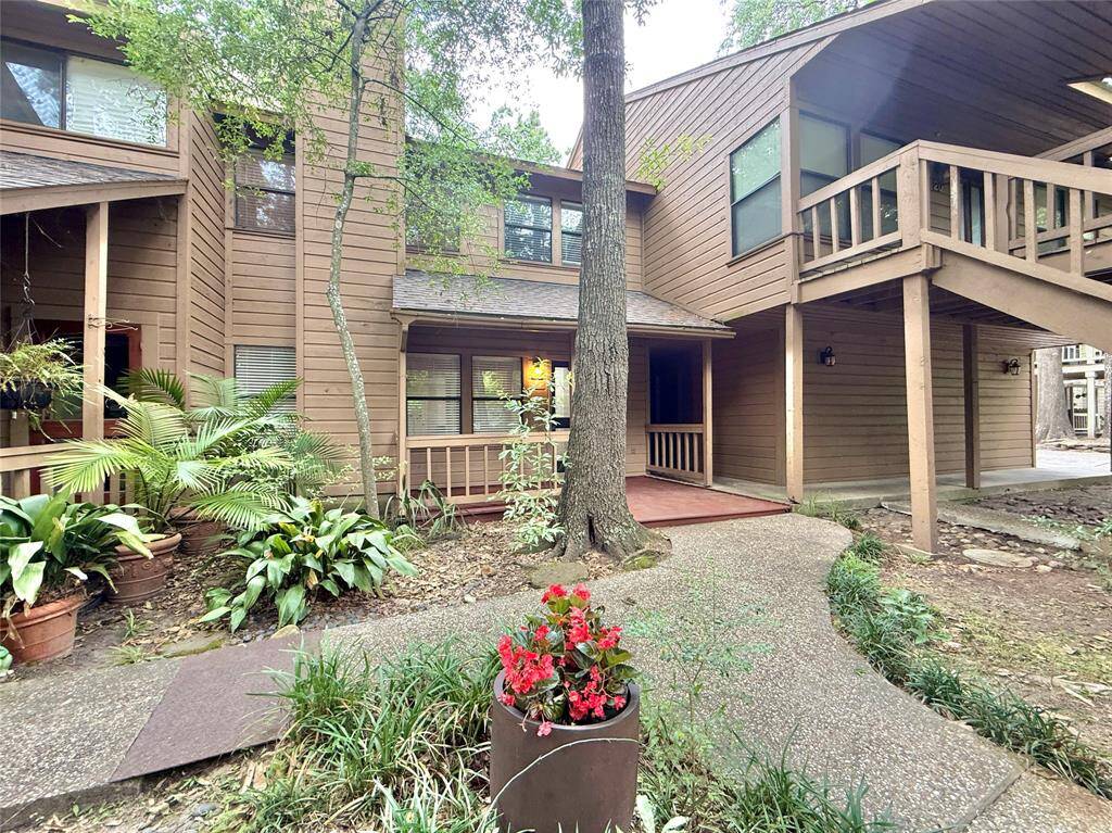 A newly updated townhome in The Woodlands