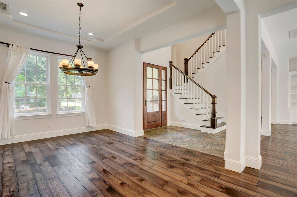 Imagine your furniture in this lovely dining room