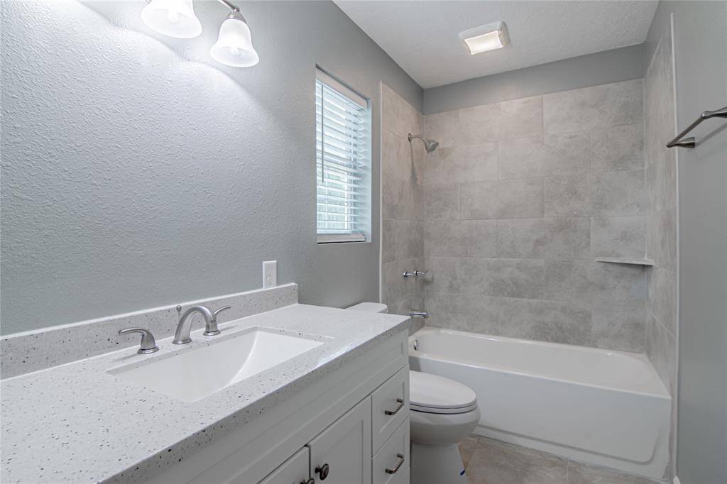 Primary bath.