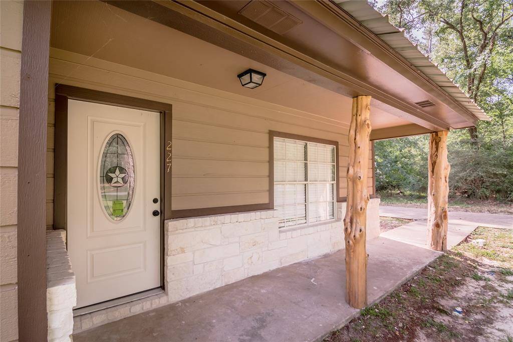 Covered front porch.