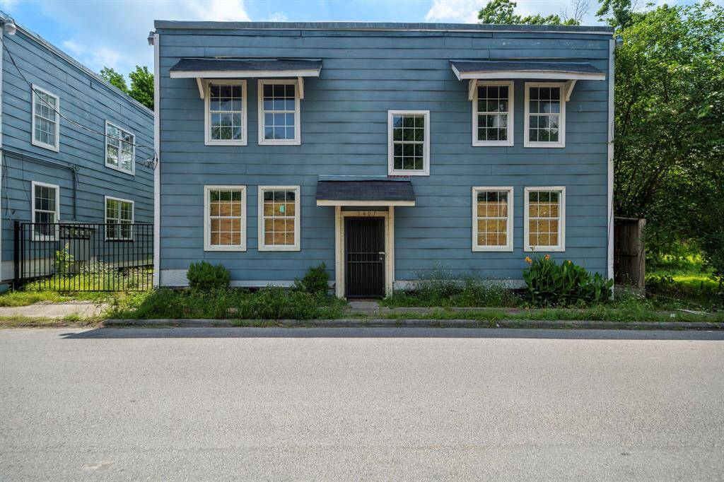 Each Fourplex has 4 Units.