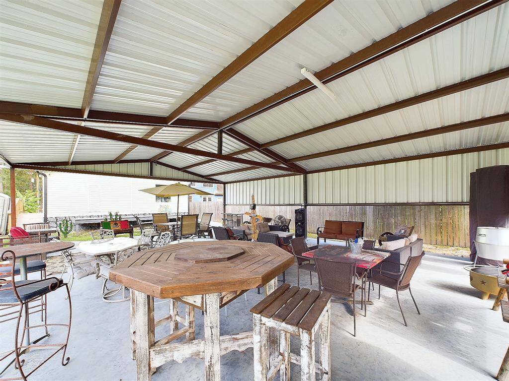 40x30 steel frame building out back