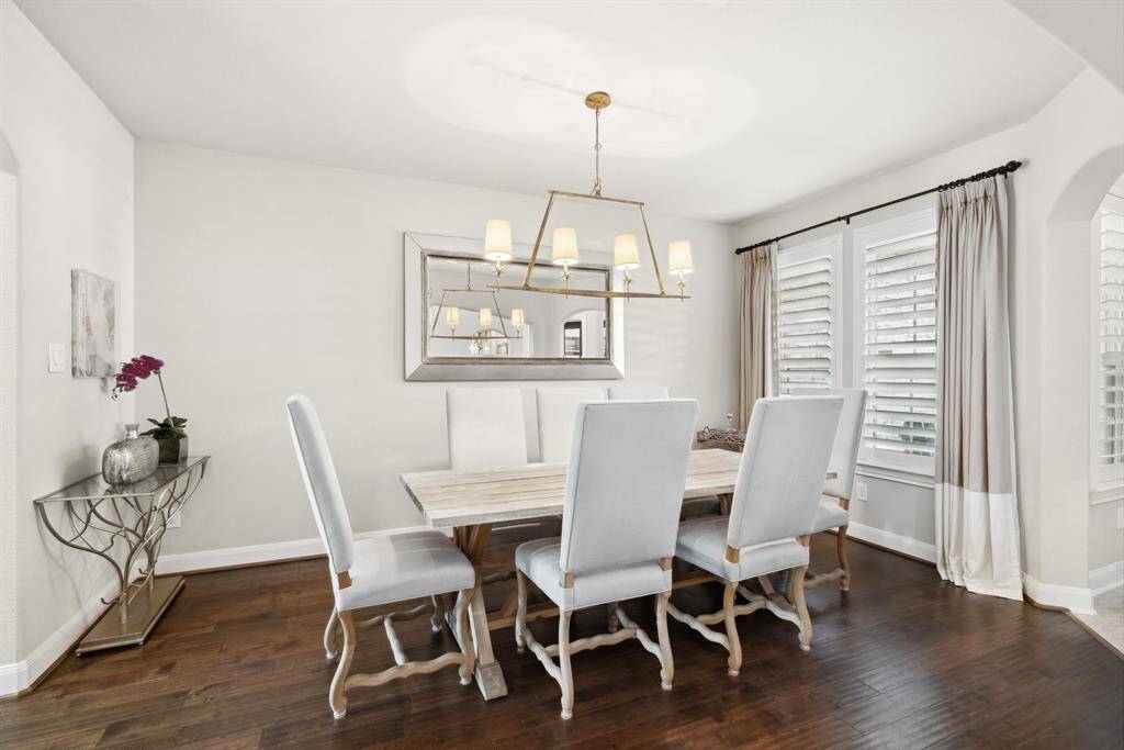 Dining room has plenty of room for entertaining