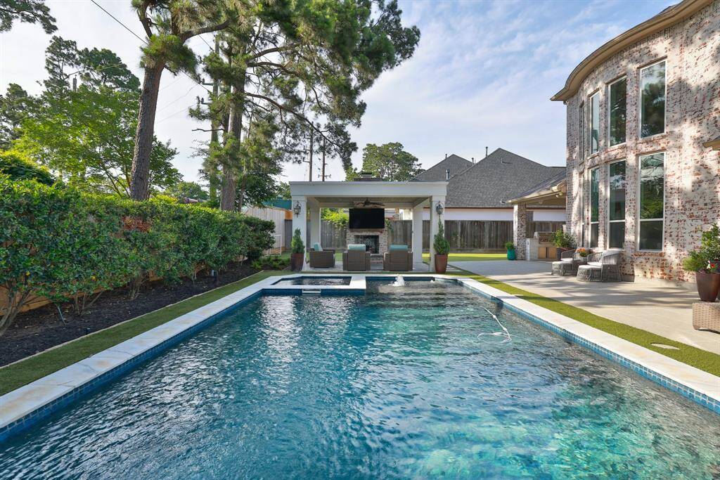 Pebble Tech heated pool and spa