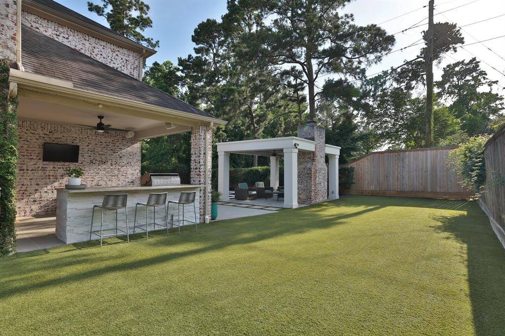 Bar area with outdoor speaker system