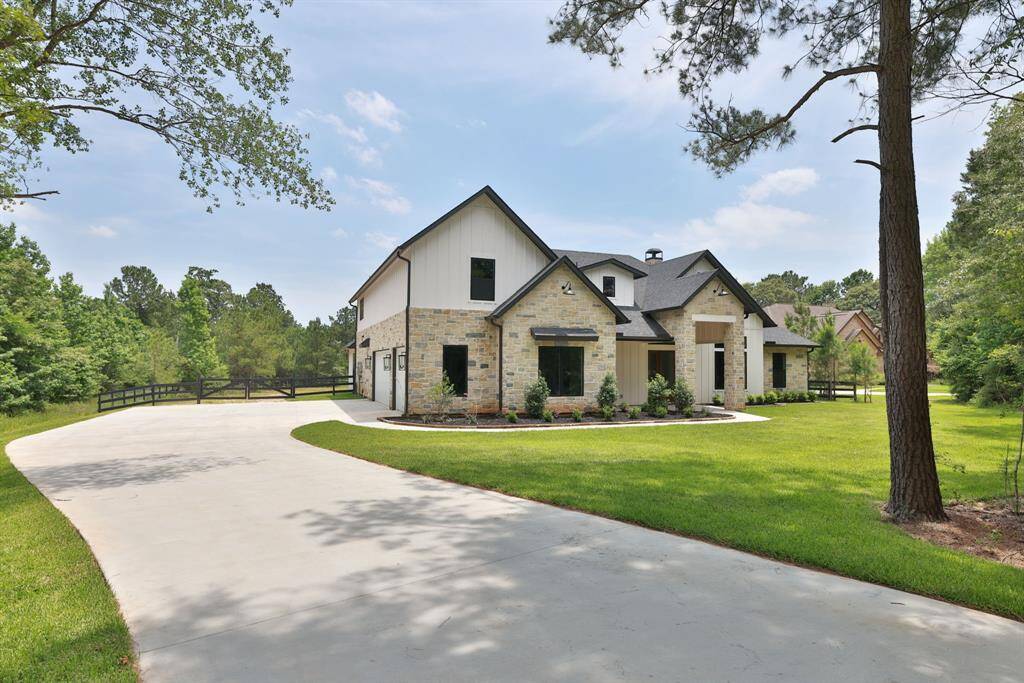 The property boasts a spacious driveway to get those large vehicles in and out of the garage.