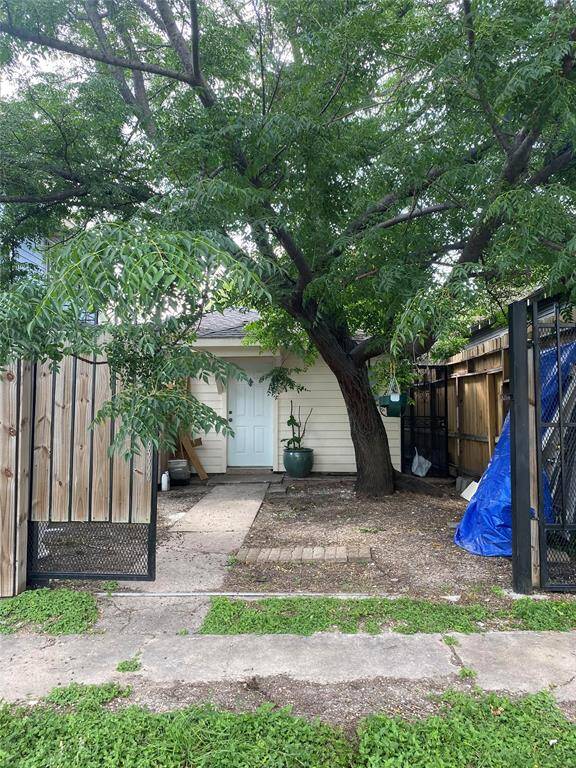 Garage apt separate entrance