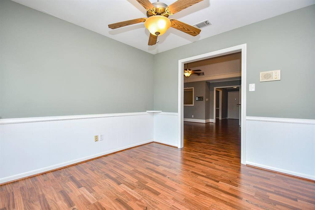 Another view of the Office area.
