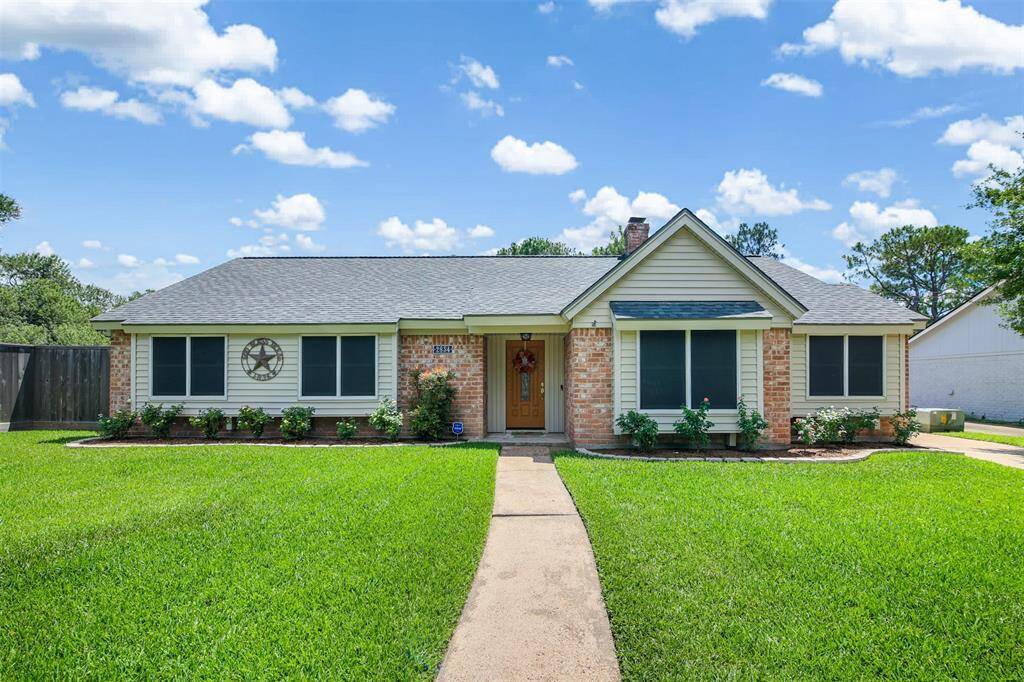 Charming one story home in Spring Shadows. There are updates to this home to include roof replaced in 2019 and pex plumbing throughout home in 2012.