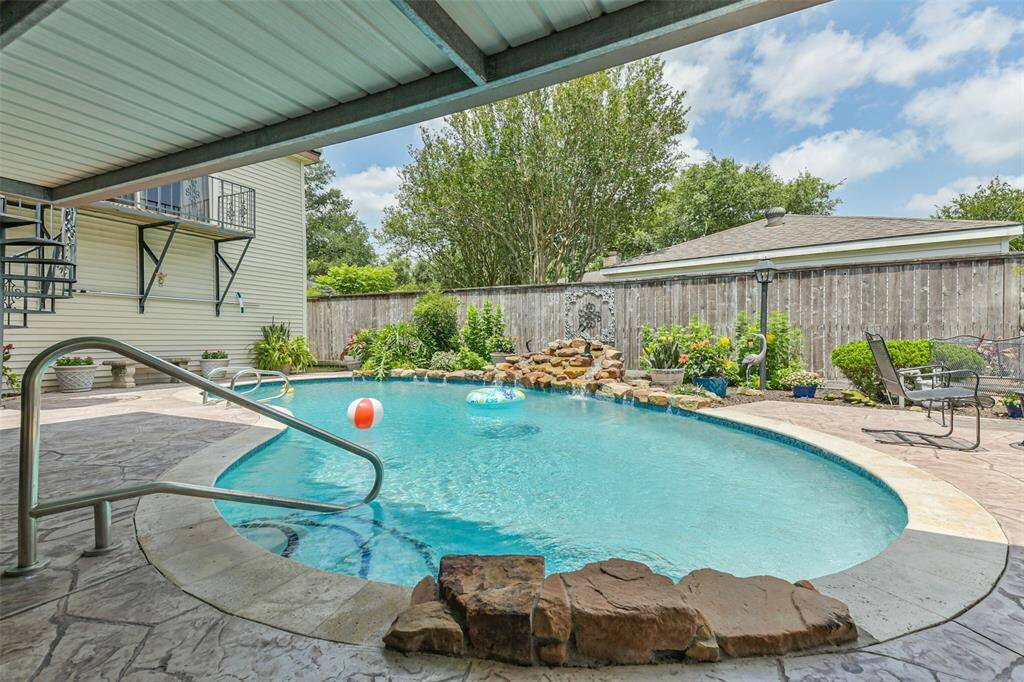 bakyard oasis with replastered pool 2020