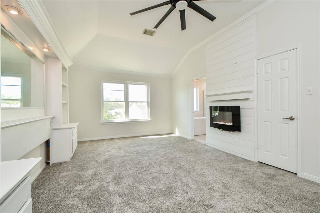 Floor 2 - Primary Bedroom