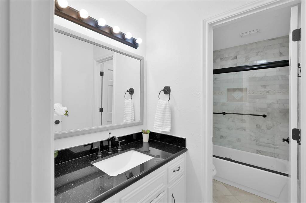 Offering custom built-in shelving and drawers.