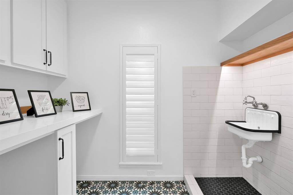 Half Bathroom on North side of the home.