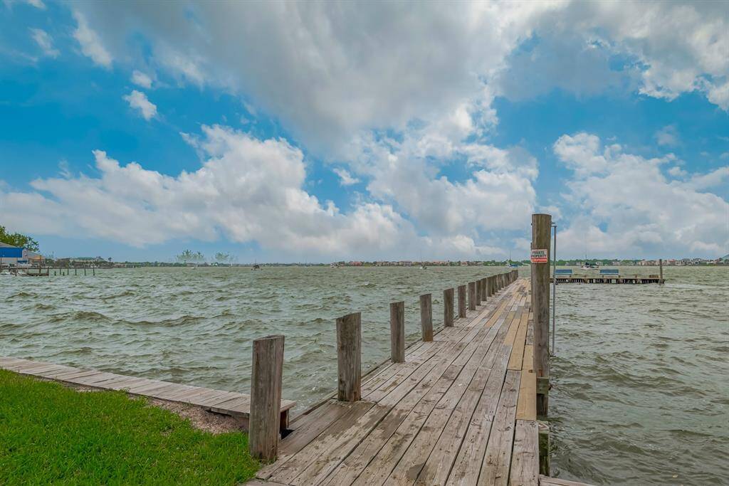 walking pier