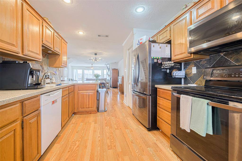 Large kitchen