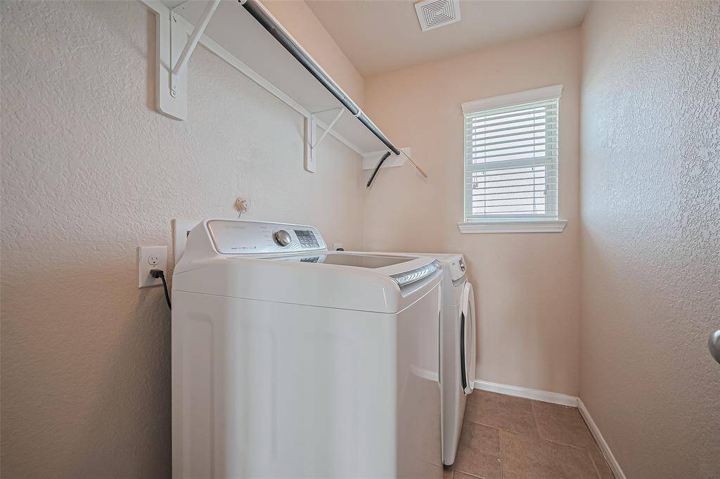 Washer & Dryer - 2nd Floor