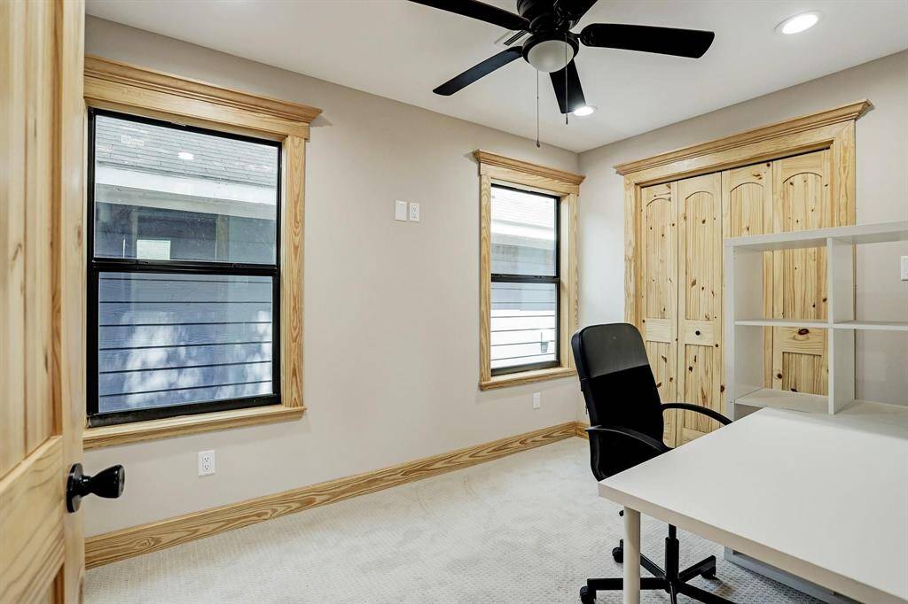 Middle Bedroom (shares a Jack and Jill Bath with front bedroom).