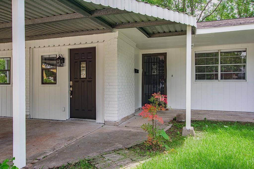 Front door or enter into the convertedgarage.