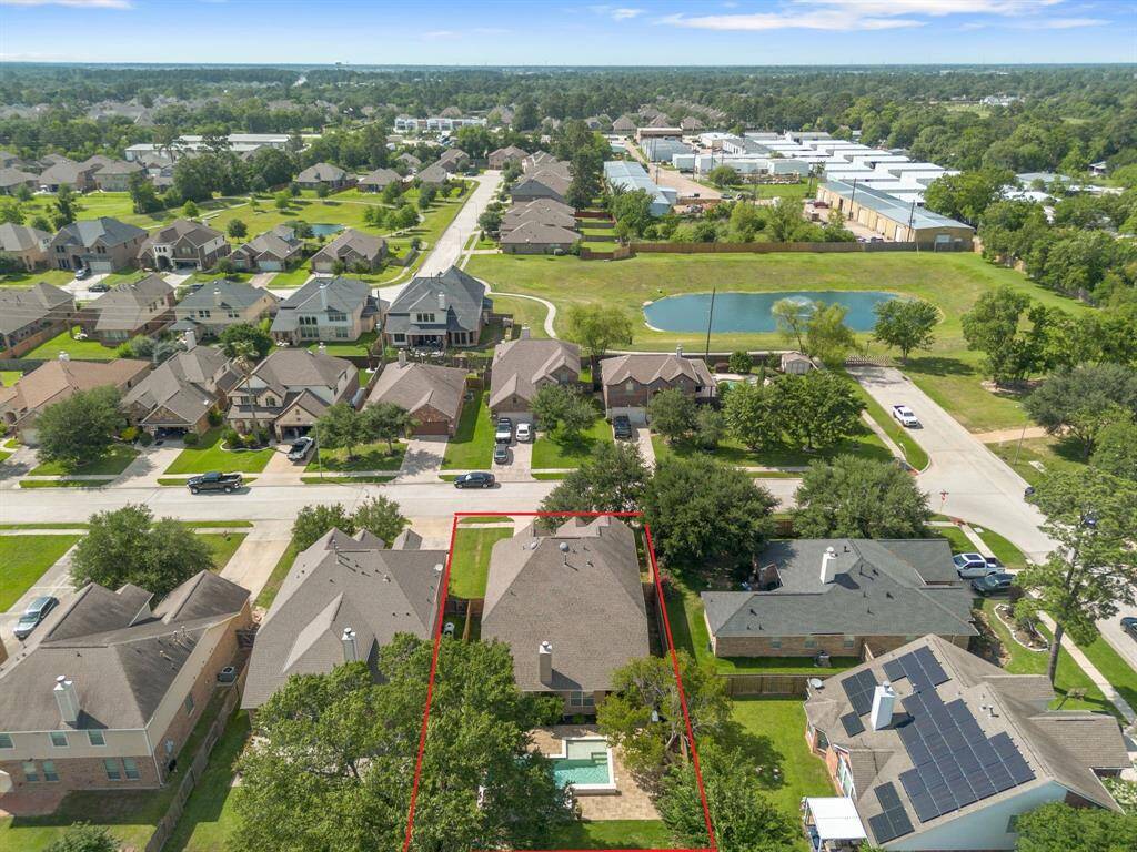 Located in the vibrant community of Country Lake Estates, this property has many amenities nearby, and an artificial lake.