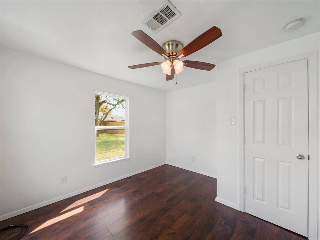 Bedroom #1