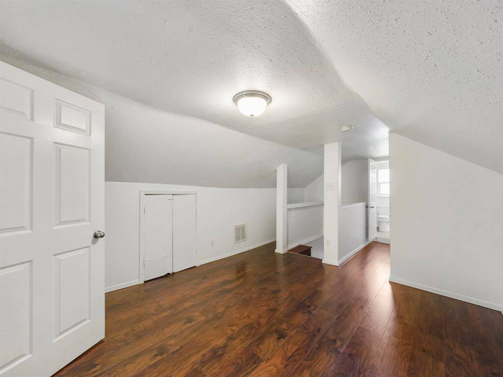 Upstairs Bonus Room with connecting bathroom