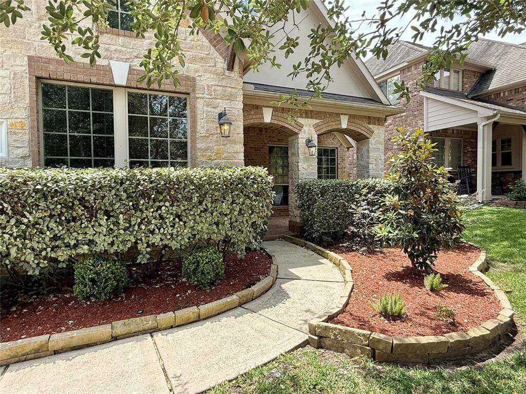 Beautifully landscaped & nicely updated inside