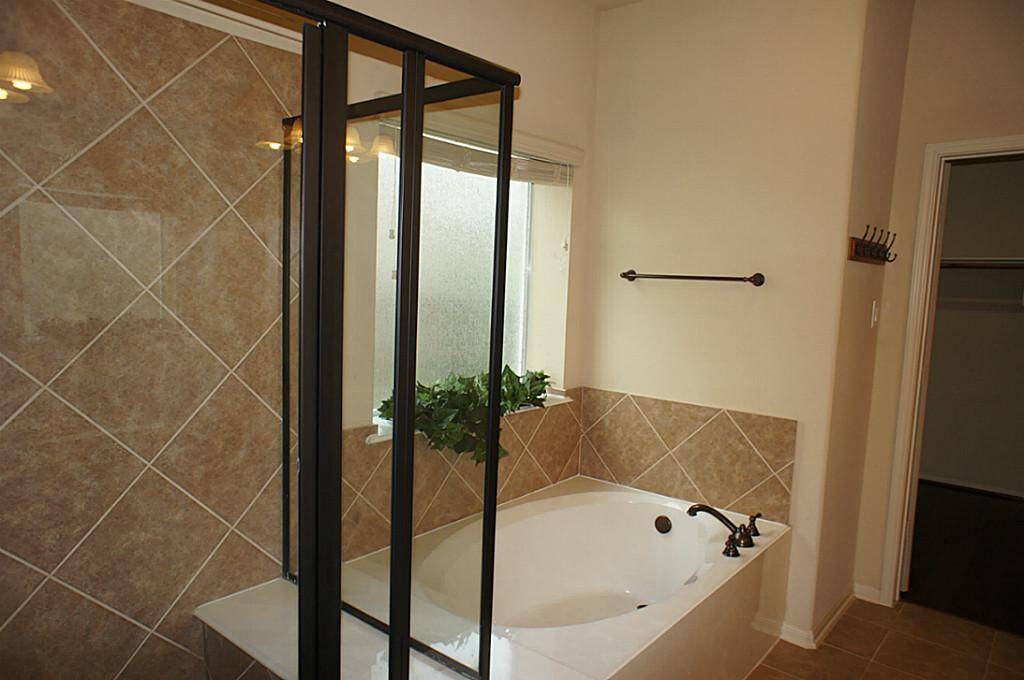 Separate Shower and Garden Tub, make up the perfect master bathroom.