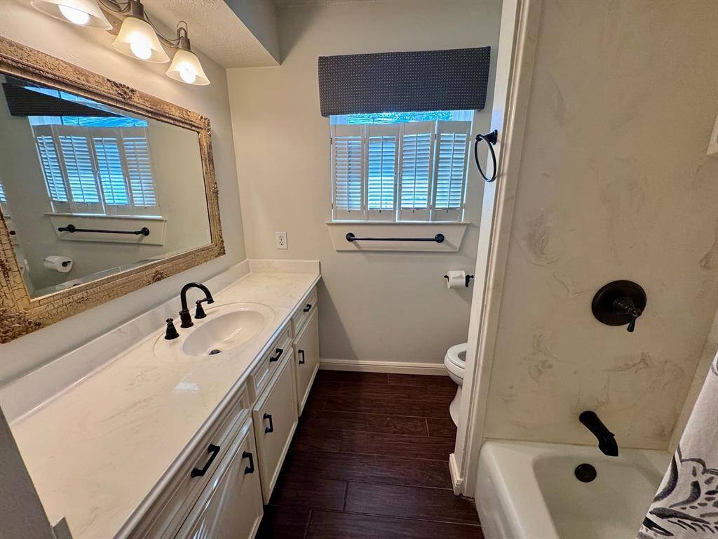 Updated Secondary bath with tub and shower