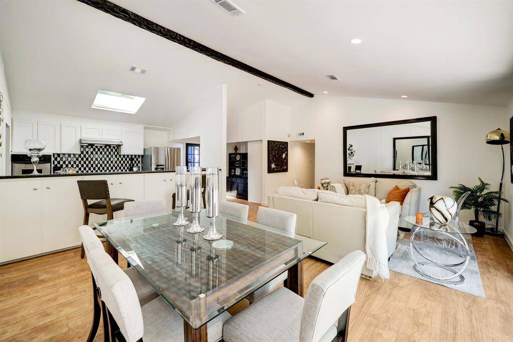 Overview of the family room