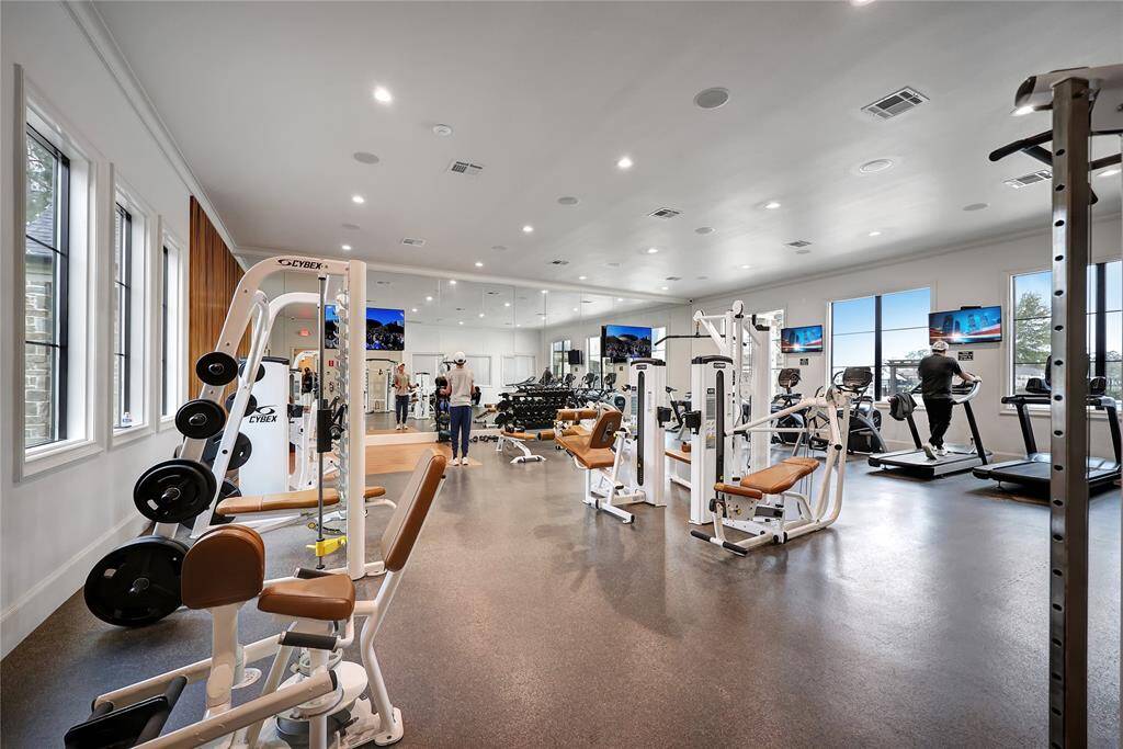 Benders Landing Estates Gym Available for Residents!