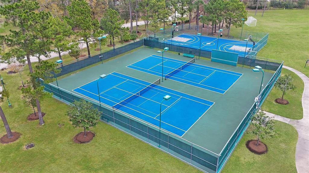 Tennis Courts, Basketball Courts, and Baseball Courts Available for Residents!