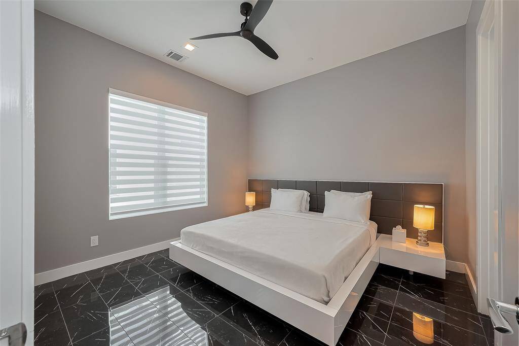 Guest room located on the 3rd with en suite bathroom
