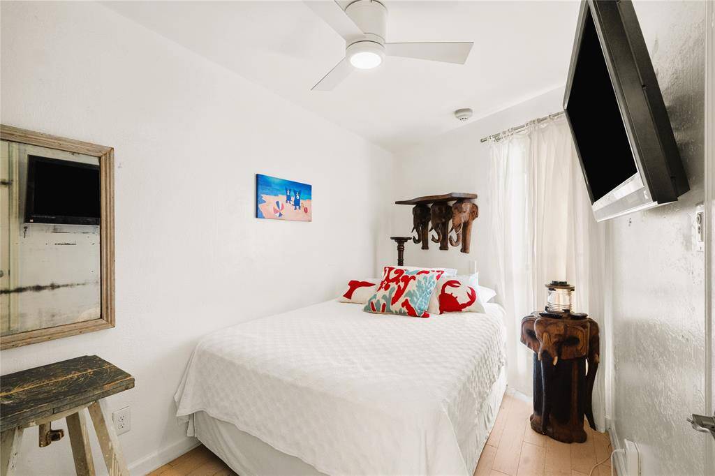 Primary Bedroom w/ Charector