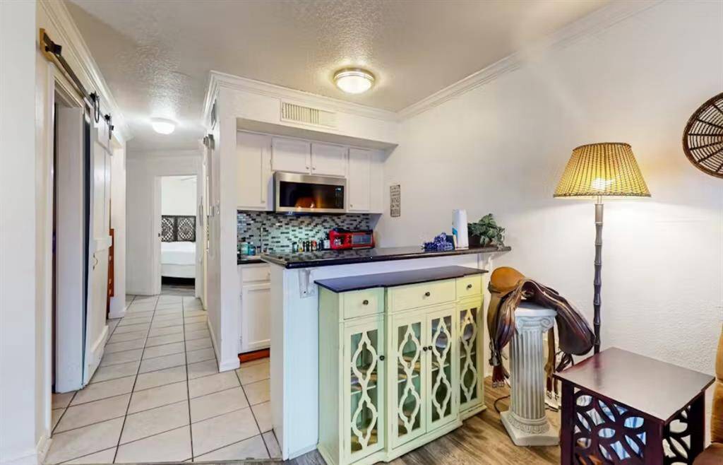 Breakfast Bar