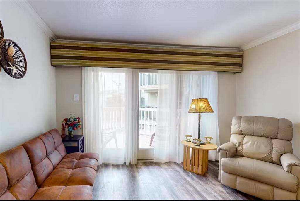 Balcony doors
