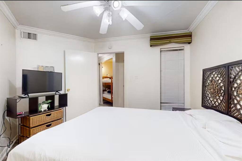 Primary Bedroom2