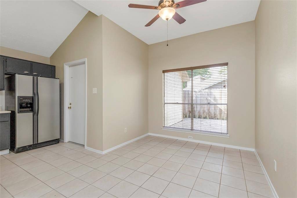 Dining room off kitchen