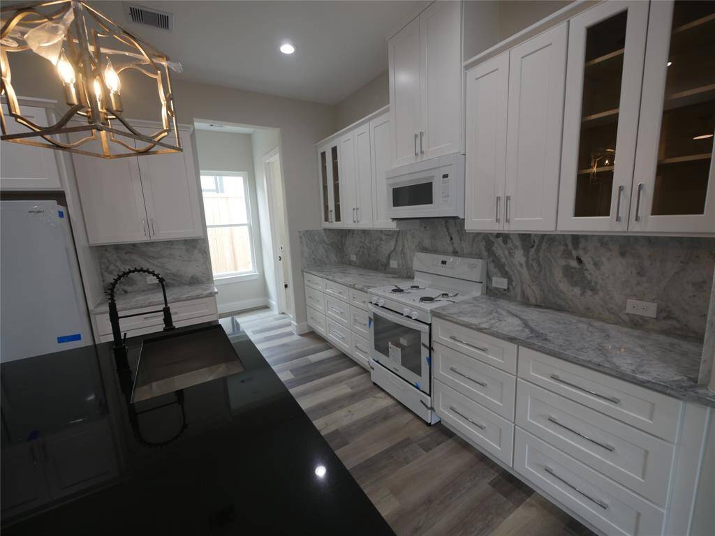 Luxurious Kitchen