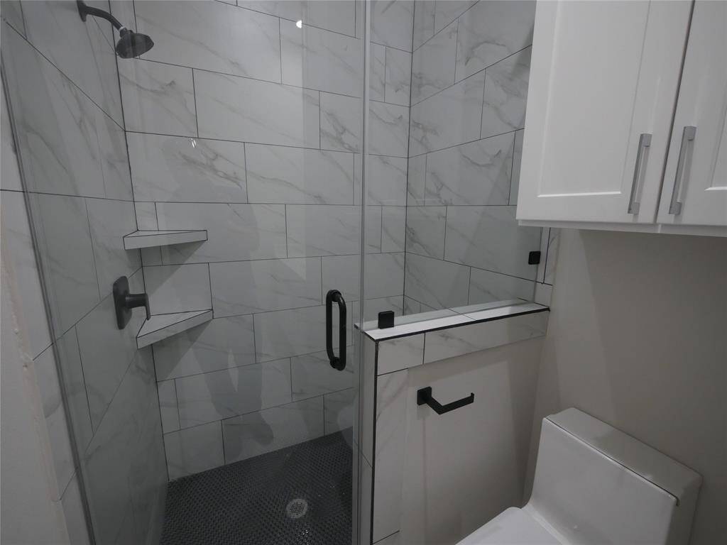 gues bath 2