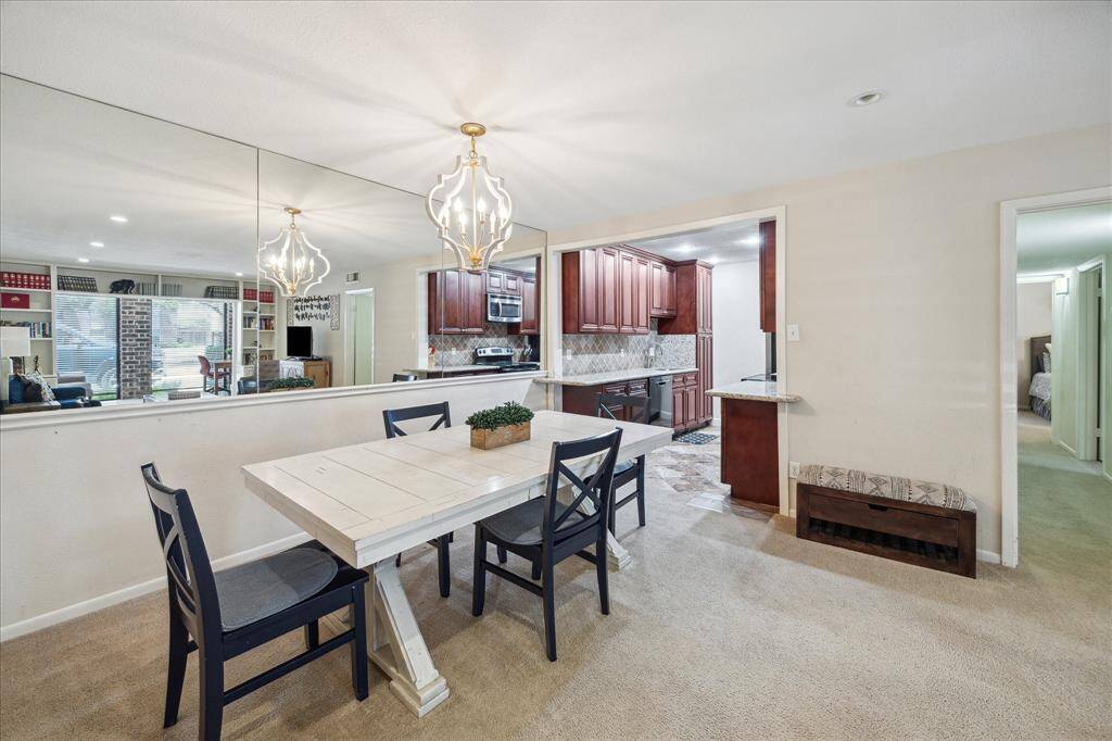 Dining room conveniently adjacent to the kitchen